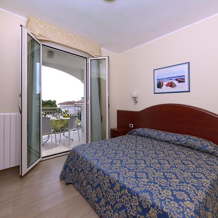 Residence Costa Smeralda Гроттамаре Экстерьер фото